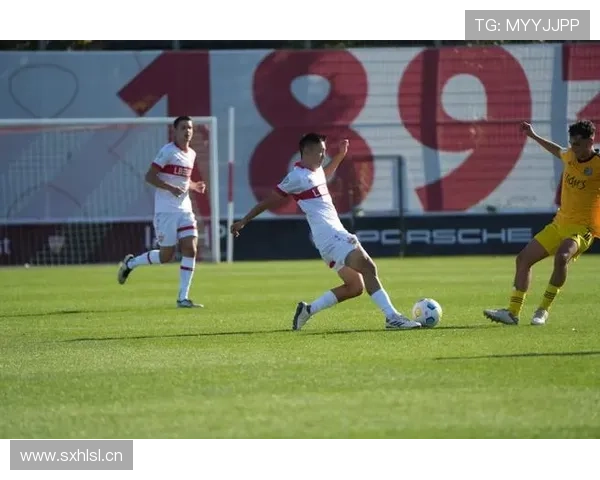 谢初筠：擅长中场三位置 喜欢久帅战术